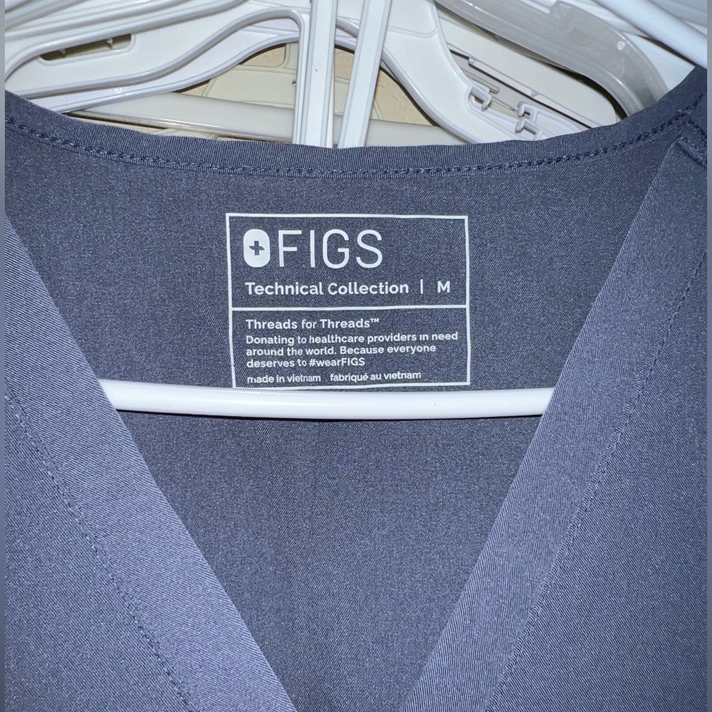 Figs women navy space casma top